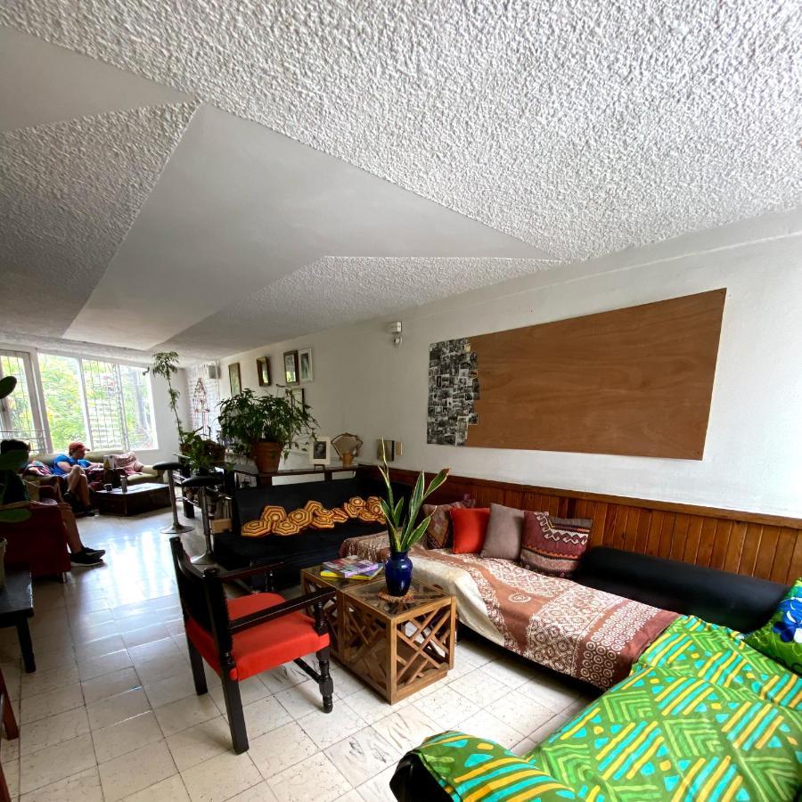 Hostal Casa Las Tias Медельїн Екстер'єр фото